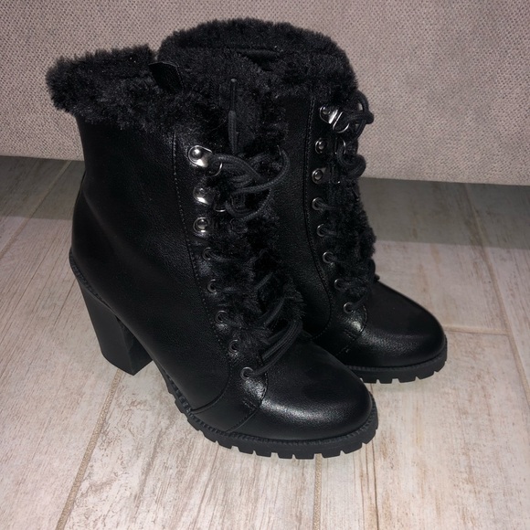 Express Shoes - Black Express Boots